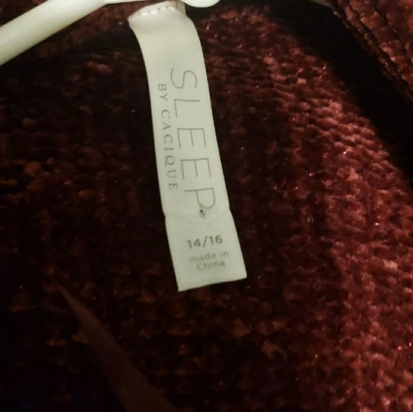 Cacique Robe - Picture 2 of 2